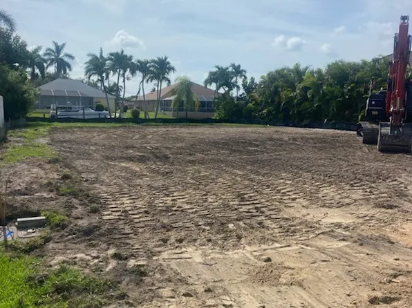 4915 SW 2nd Ave, Cape Coral, FL 33914