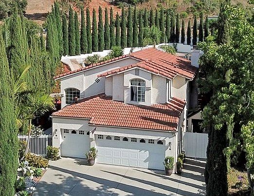 1st image of 637 Avilar Ct