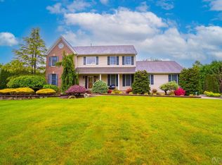 3 Deerfield Trl, Monmouth Junction, NJ 08852