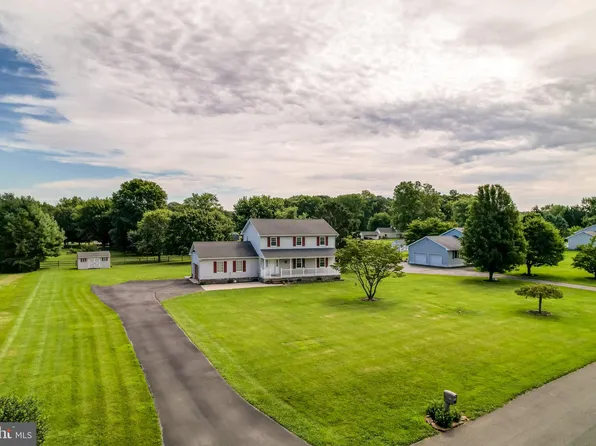 609 Pleasant Ln, Middletown, DE 19709