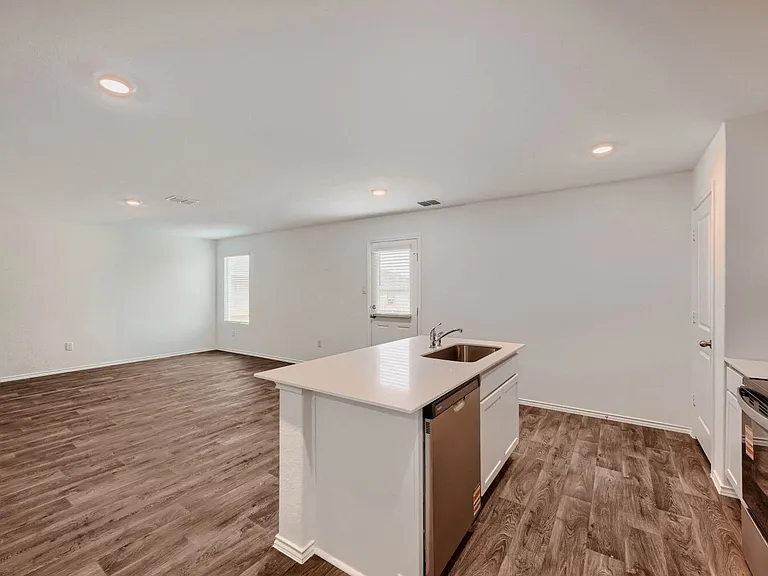 5721 Bailey Downs — Photo 8