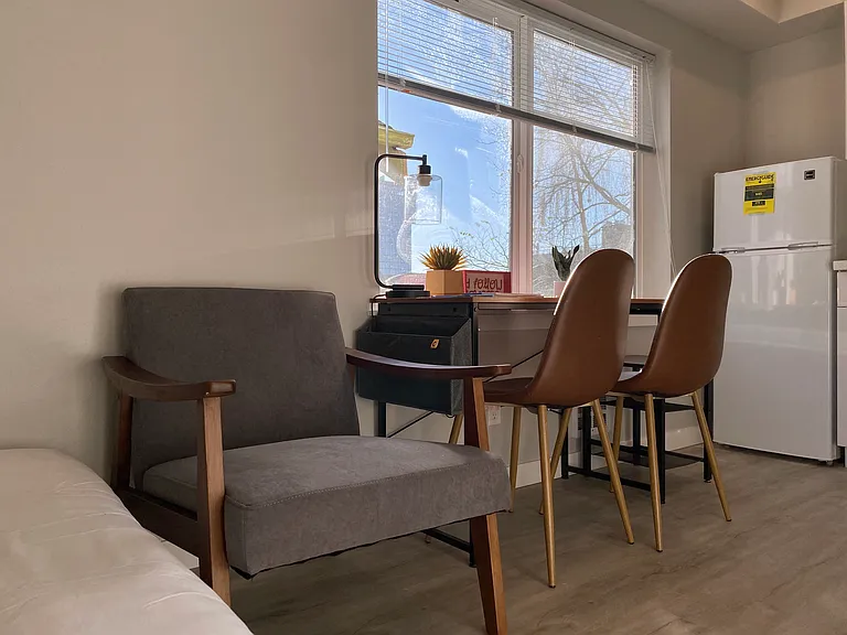 Ace Apartments — Photo 4