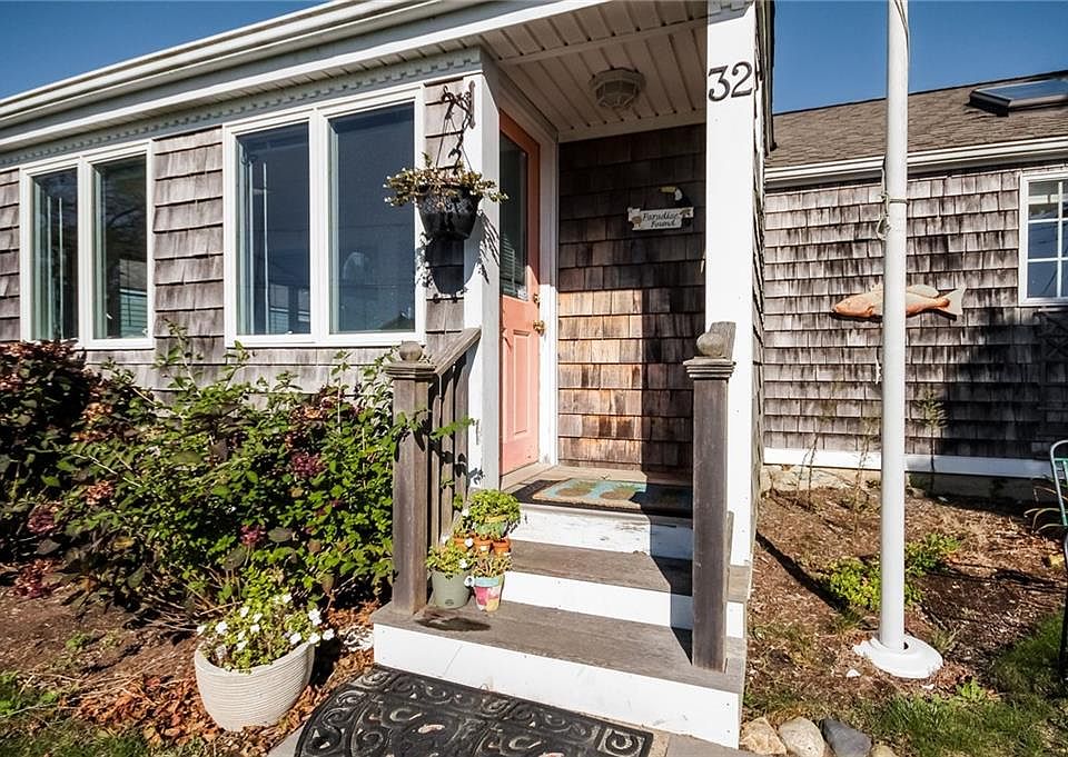 1st image of 32 Mollusk Dr