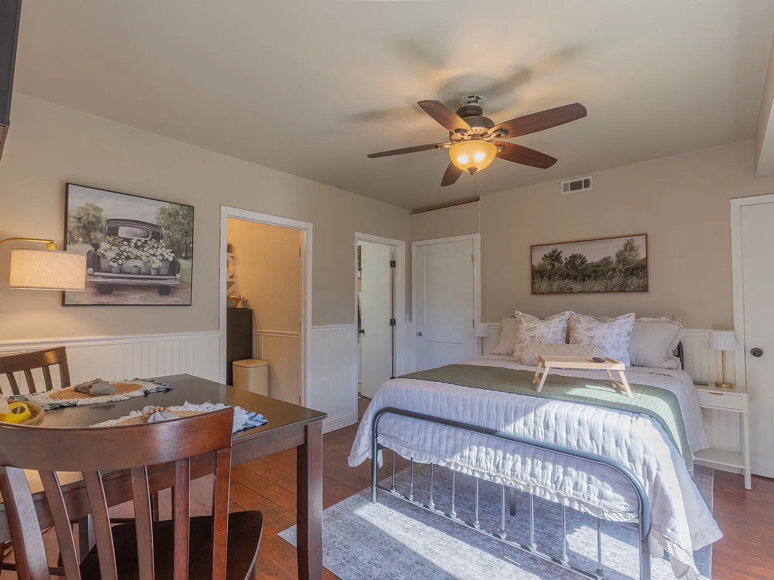 Studio, 400 sqft, $1,399 — Photo 3