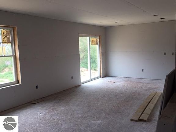 4th image of 5365 Revella Ln