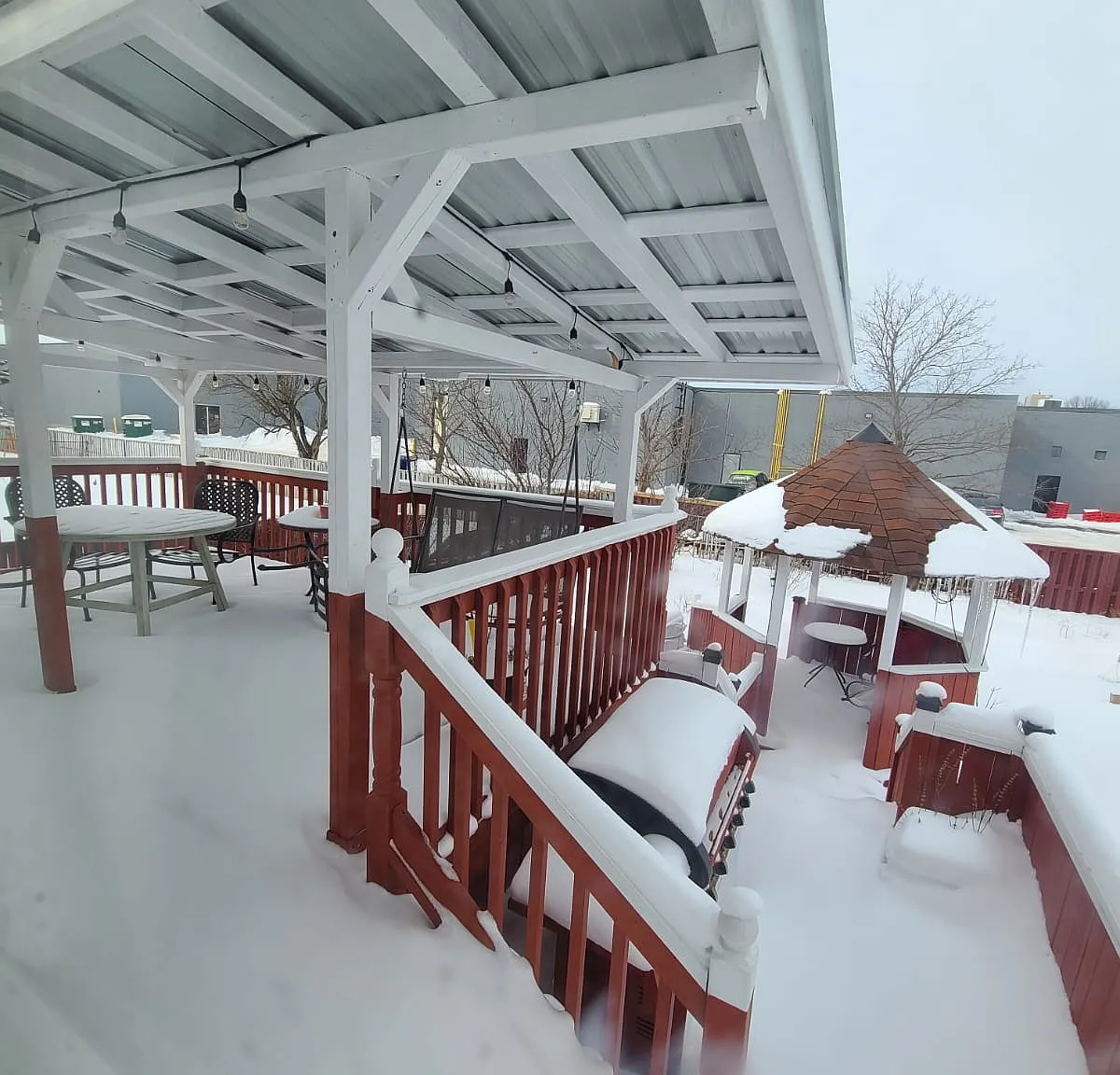 3 bed, $1,400 — Photo 1