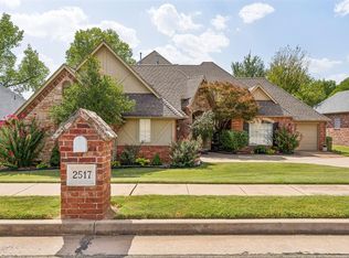 2517 Flint Ridge Rd, Edmond, OK 73003