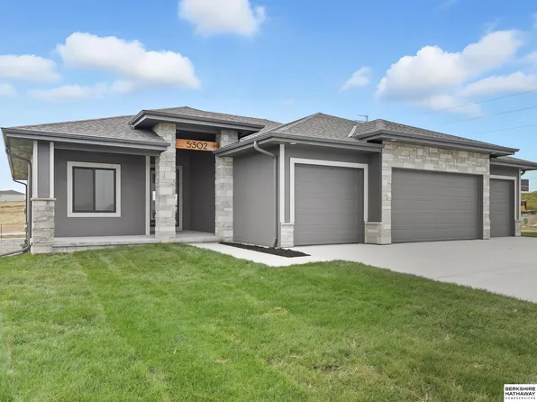 5302 S 200th Ave, Omaha, NE 68135