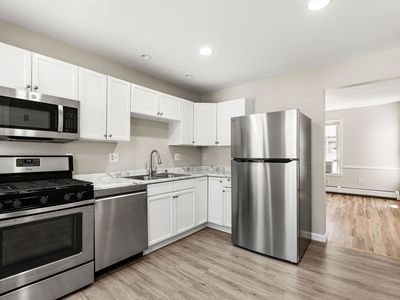 21 Carleton Ave, Haverhill, MA, 01835