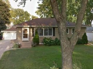 261 9th Ave NW, New Brighton, MN 55112