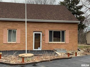 16 Marlee Dr, Canton, IL 61520