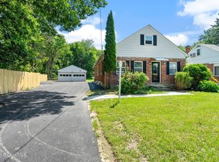 329 N Greenbush Rd, Troy, NY 12180