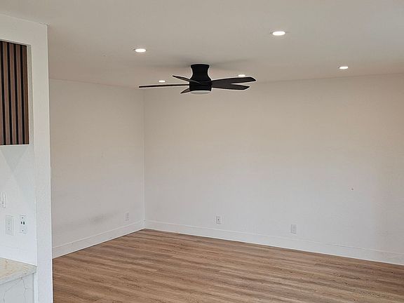 3rd image of 1343 Grove Ave Unit C