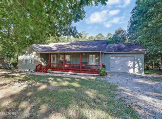 1414 Pilgrim Dr, Grimsley, TN 38565