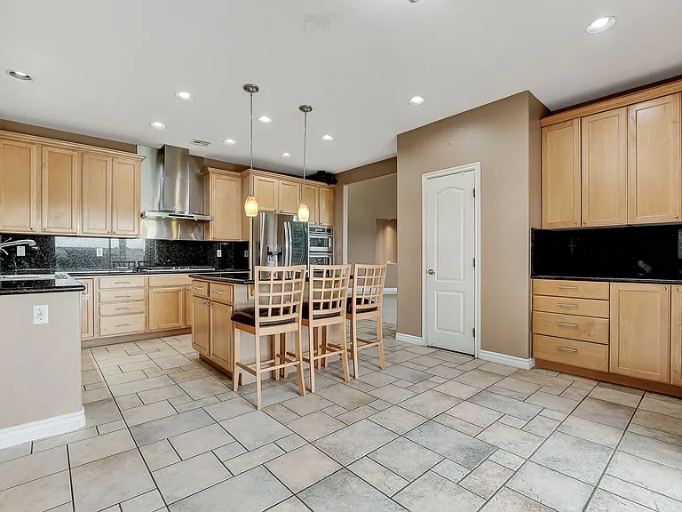 2504 Antique Blossom Ave — Photo 26