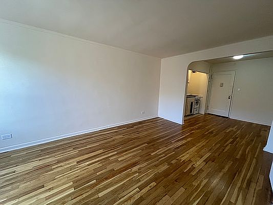 4th image of 13510 Grand Central Pkwy #4