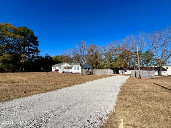1942 Nc 33, Chocowinity, NC 27817