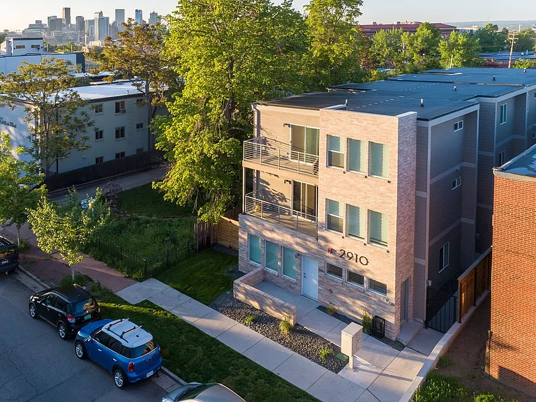 2910 W 32nd Ave — Photo 10