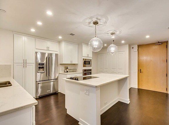 4th image of 680 N Lake Shore Dr #1220