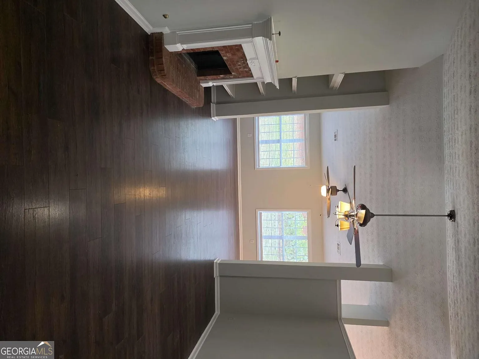 4 bed, 2.0 bath, 2198 sqft, $2,200 — Photo 3