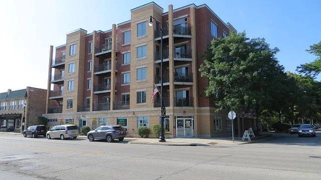 8000 Kilpatrick Ave Unit 4C photo 1