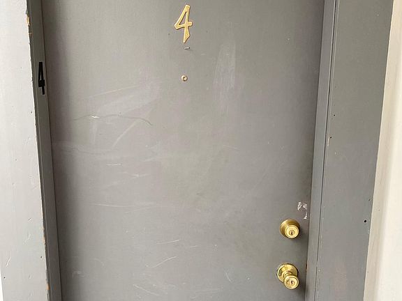 3rd image of 125 E Walled Lake Dr #4