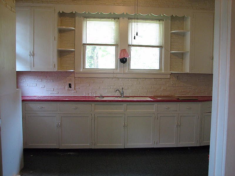 2nd image of 2212 Island Home Blvd