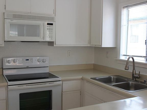 3rd image of 11349 Avenida De Los Lobos