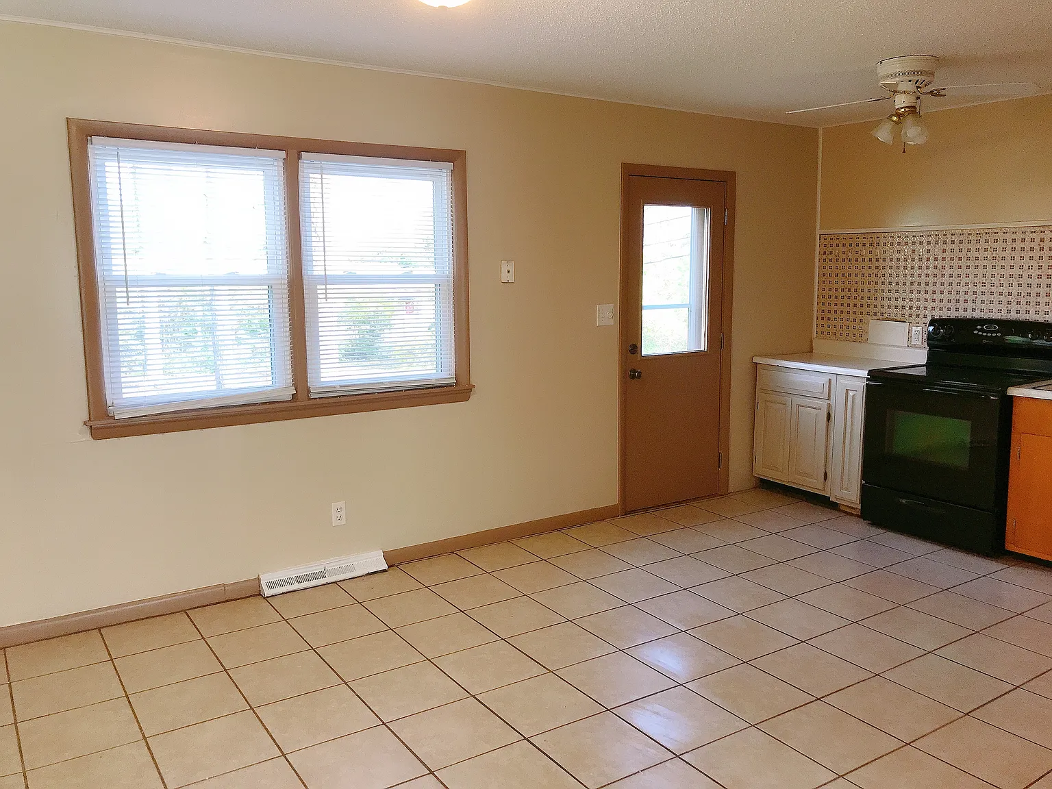 9 Pecan Grove — Photo 3