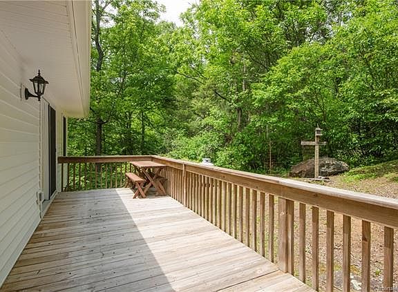 3rd image of 392 Lenwood Dr