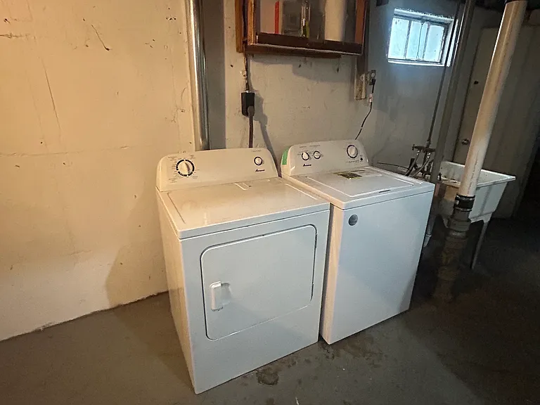 Complimentary washer and dryer