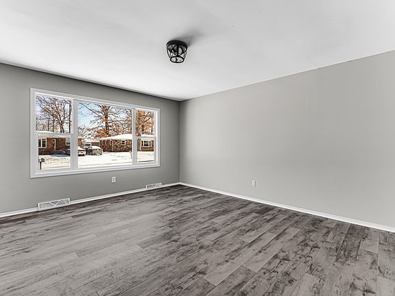 3rd image of 3296 Brown St