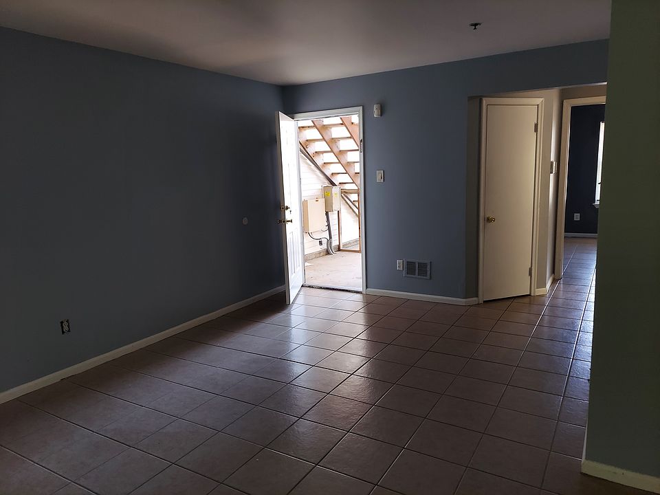 2nd image of 206 Highland Blvd APT A