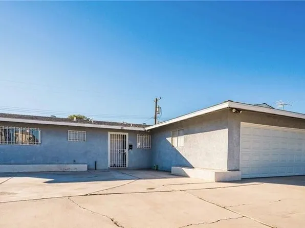 216 Shadow Ln, Las Vegas, NV 89106