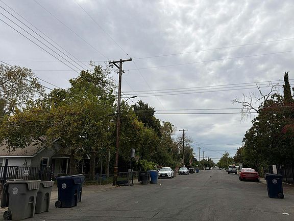 4th image of 3151 Branch St