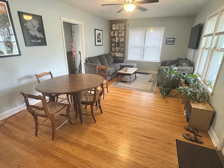 1407 E Madison St — Photo 3