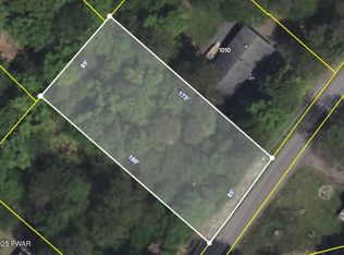 10 Mohawk Trl, Gouldsboro, PA