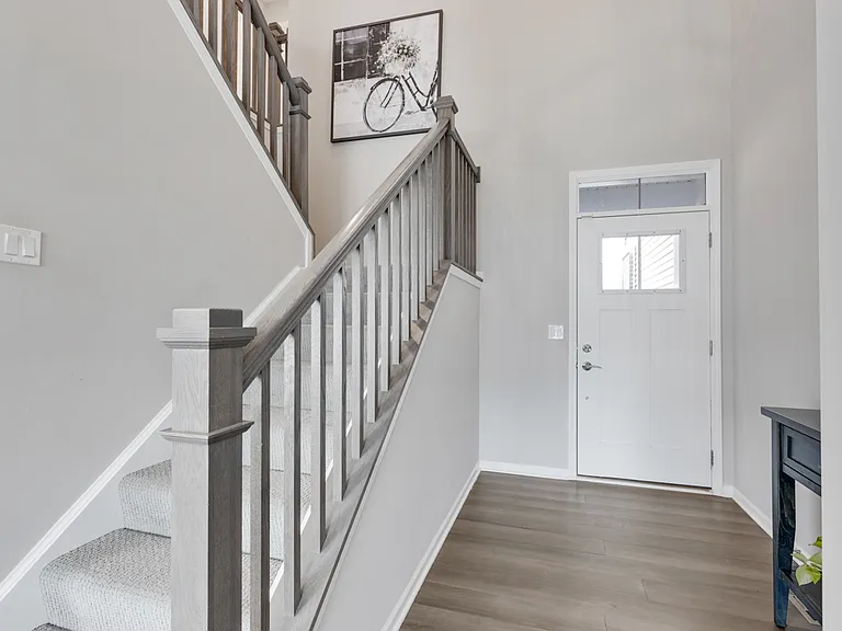 3S514 Barkley Ave — Photo 4