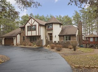 280 Indian Trl S, Afton, MN 55001