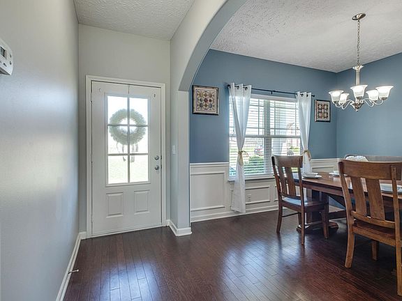 5th image of 1119 Starhurst Dr