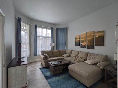 3612 West St, Oakland, CA, 94608