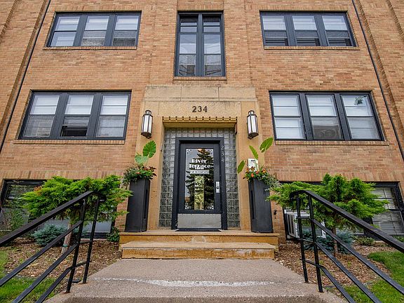 3rd image of 234 Montrose Pl