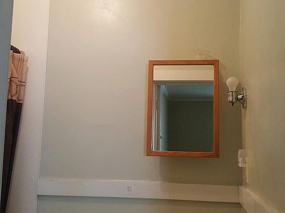 4th image of 245 S 9th St