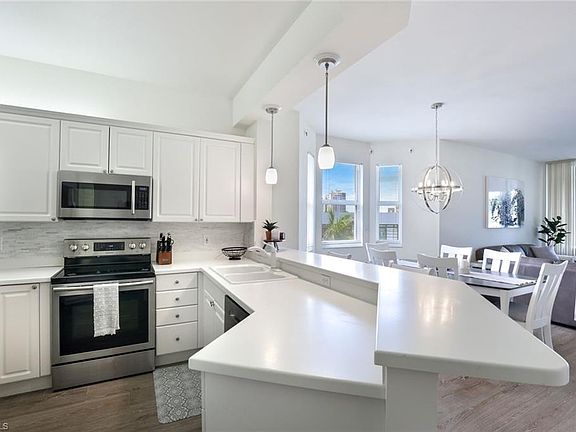 3rd image of 400 Flagship Dr APT 401