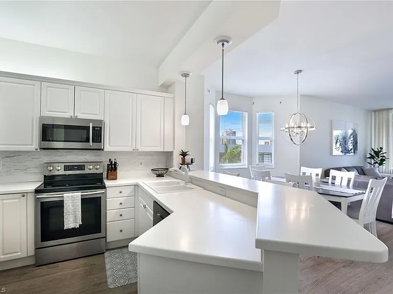 400 Flagship Dr #401 — Photo 3