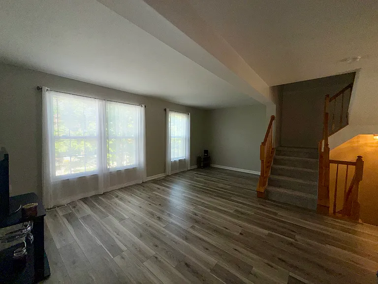 28 Abby Rd — Photo 9