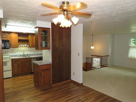 4th image of 2047 Tara Dr