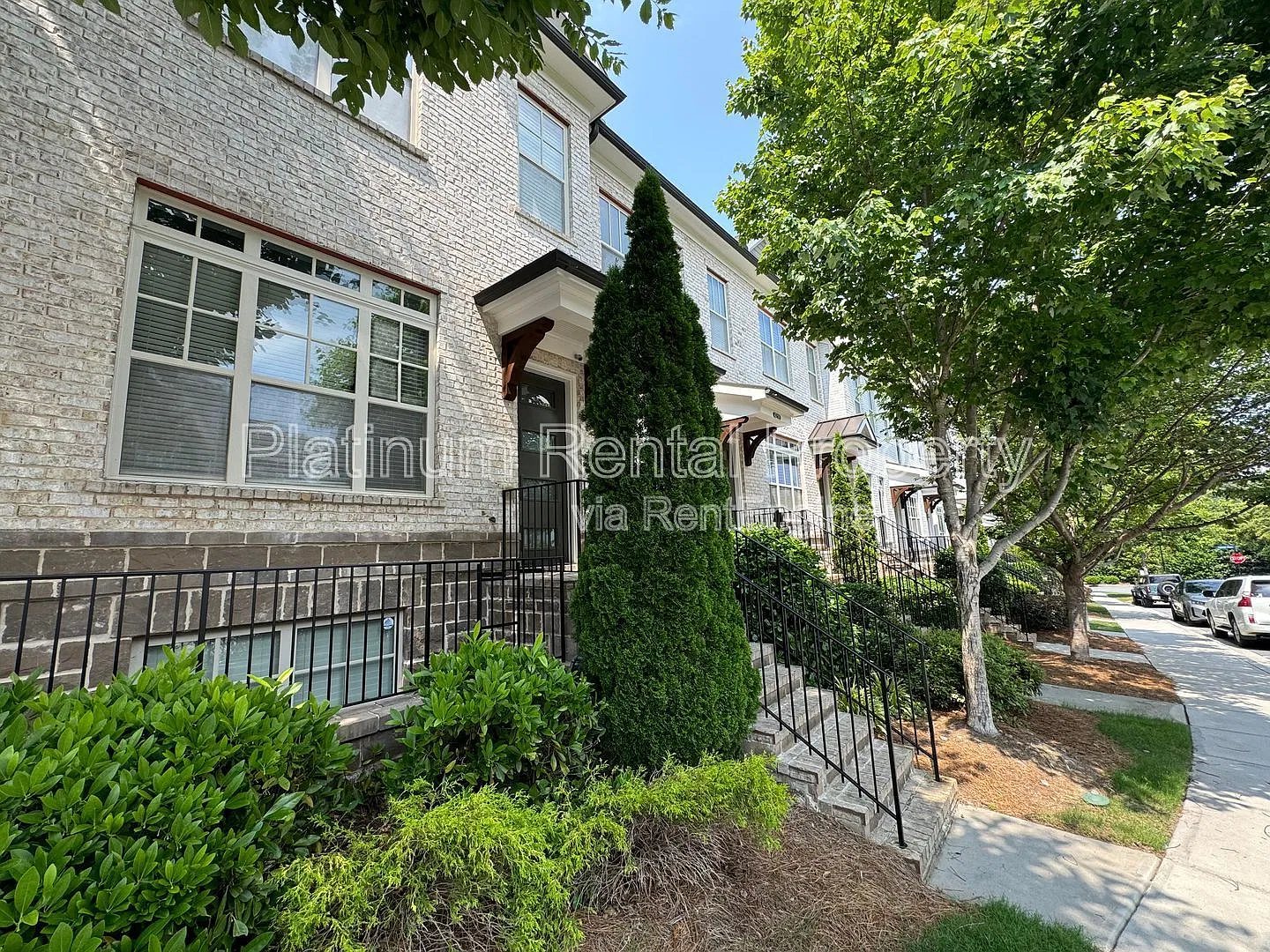 3 bed, 3.5 bath, 2275 sqft, $4,150 — Photo 4