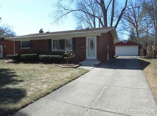 22151 W Brandon St, Farmington Hills, MI 48336