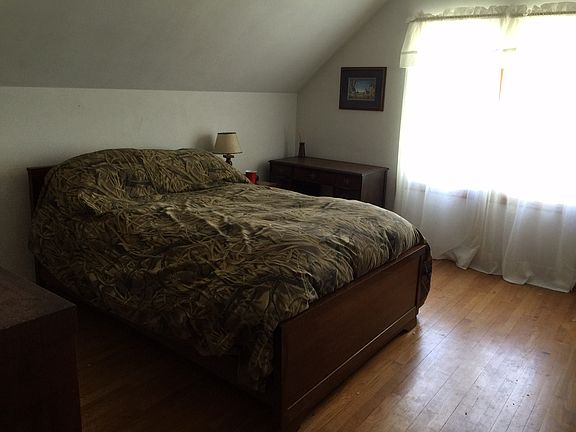 Upstairs Bedroom 2